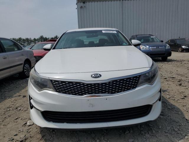 5XXGU4L31JG187359 - 2018 KIA OPTIMA EX WHITE photo 5