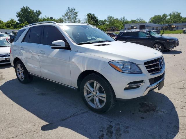 4JGDA5HB7FA616794 - 2015 MERCEDES-BENZ ML 350 4MATIC WHITE photo 4
