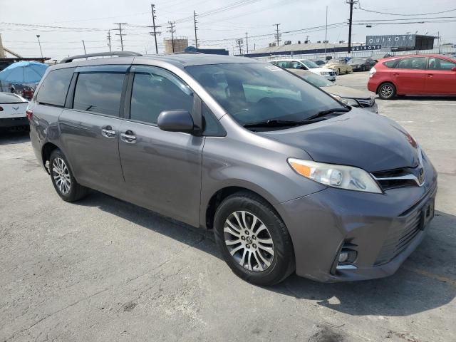 5TDYZ3DC5LS054345 - 2020 TOYT SIENNA XLE GRAY photo 4