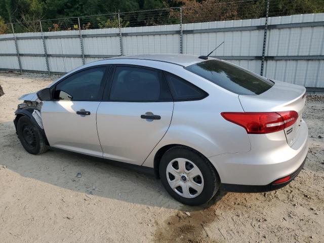 1FADP3E21JL311421 - 2018 FORD FOCUS S SILVER photo 2