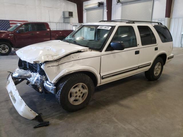 1GNDT13W8X2254172 - 1999 CHEVROLET BLAZER WHITE photo 1