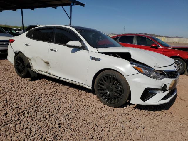 5XXGU4L16KG337319 - 2019 KIA OPTIMA EX WHITE photo 4