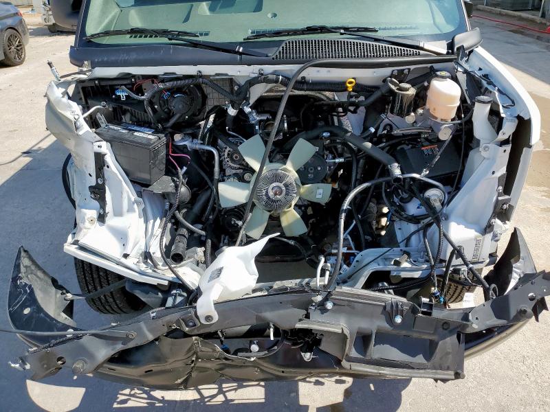 1GCWGAFP3R1256690 - 2024 CHEVROLET EXPRESS G2 WHITE photo 11