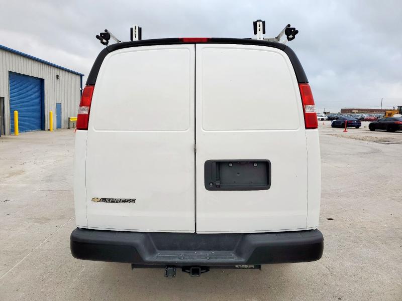 1GCWGAFP3R1256690 - 2024 CHEVROLET EXPRESS G2 WHITE photo 6