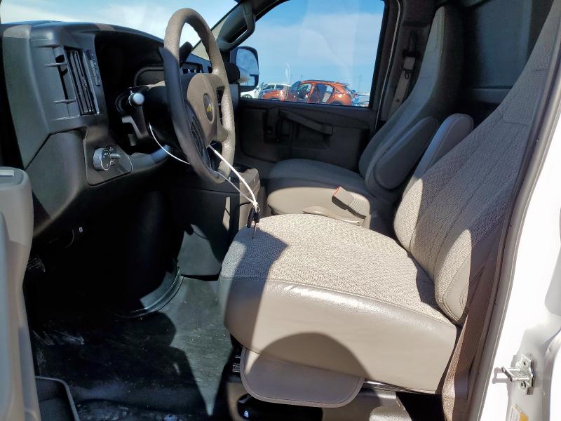 1GCWGAFP3R1256690 - 2024 CHEVROLET EXPRESS G2 WHITE photo 7