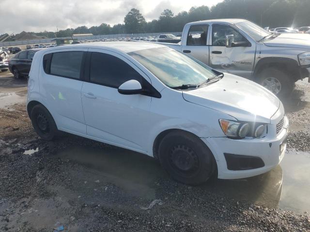 1G1JA6SH9F4189054 - 2015 CHEVROLET SONIC LS WHITE photo 4