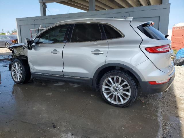 5LMCJ3C99HUL14684 - 2017 LINCOLN MKC RESERVE ვერცხლისფერი ფოტო 2