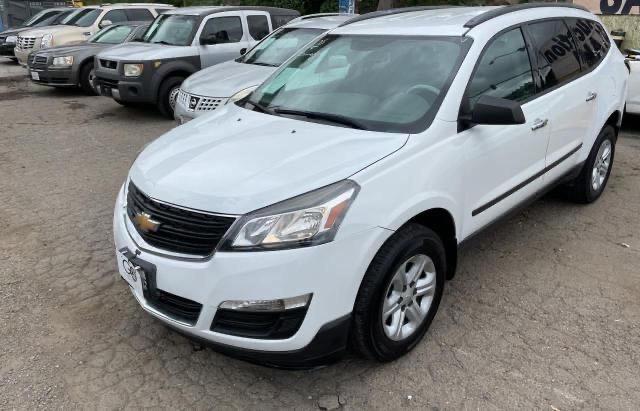 1GNKRFED7HJ303576 - 2017 CHEVROLET TRAVERSE LS WHITE photo 2