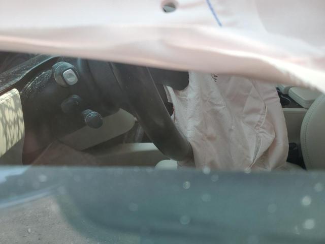 5YJSA1E23JF275936 - 2018 TESLA MODEL S Weiß Foto 9