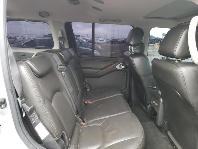 5N1AR18W57C625460 - 2007 NISSAN PATHFINDER LE SILVER photo 11