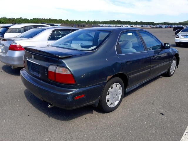 1HGCB7659PA183522 - 1993 HONDA ACCORD LX GREEN photo 4