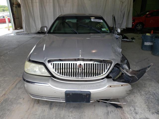 1LNHM81W53Y625682 - 2003 LINCOLN TOWN CAR EXECUTIVE GRAY photo 5