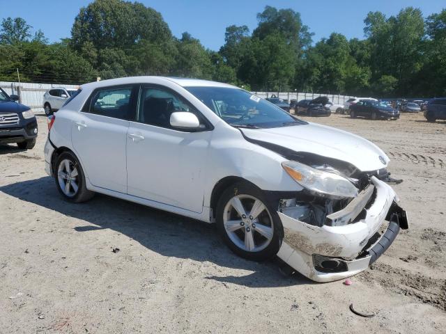 2T1KE40E99C009957 - 2009 TOYOTA COROLLA MA S WHITE photo 4