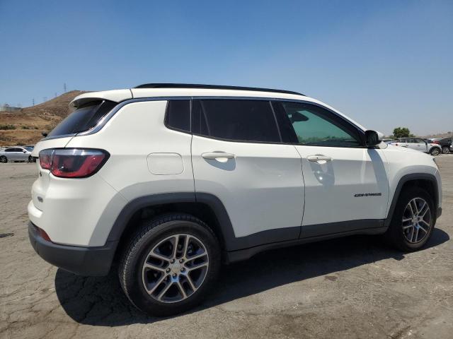 3C4NJCBB5JT339473 - 2018 JEEP COMPASS LATITUDE WHITE photo 3