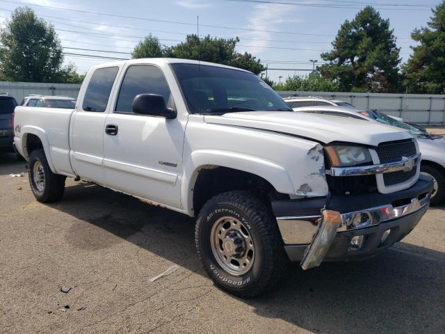 1GCGK29U83Z235739 - 2003 CHEVROLET SILVERADO K2500 WHITE photo 4