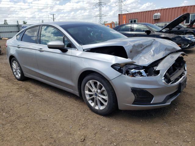 3FA6P0HD4LR132427 - 2020 FORD FUSION SE BLACK photo 4