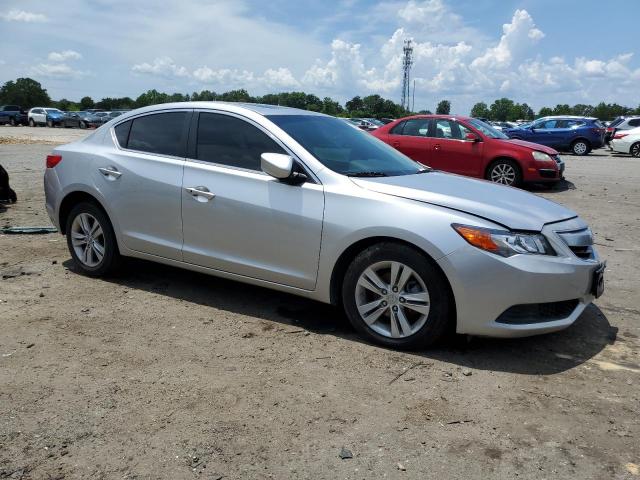 19VDE1F39DE005343 - 2013 ACURA ILX 20 SILVER photo 4