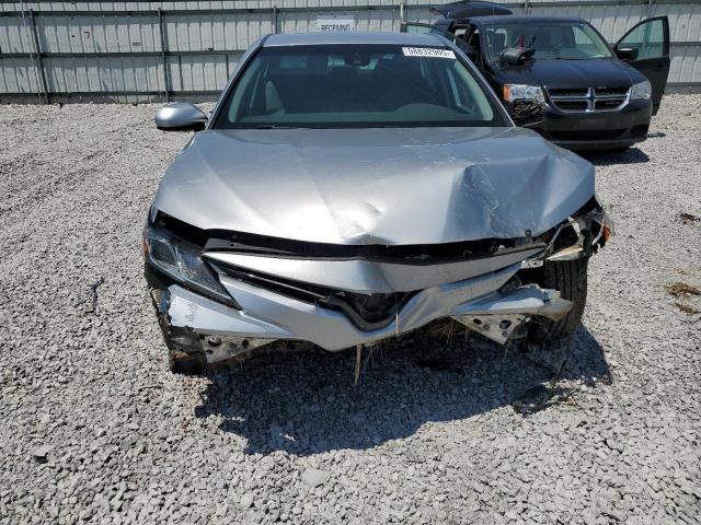 4T1B11HK3KU236151 - 2019 TOYOTA CAMRY L SILVER photo 5