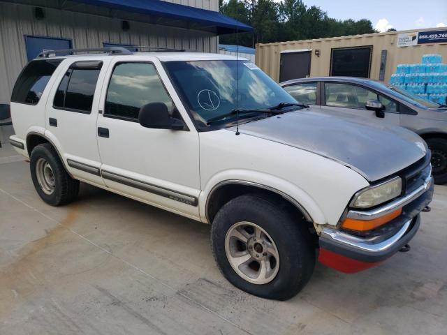 1GNDT13W7W2145992 - 1998 CHEVROLET BLAZER WHITE photo 4