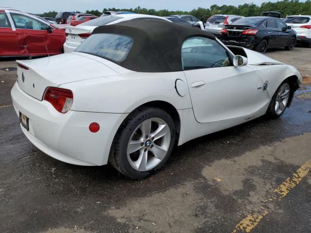 4USBU33507LW70835 - 2007 BMW Z4 3.0 WHITE photo 3