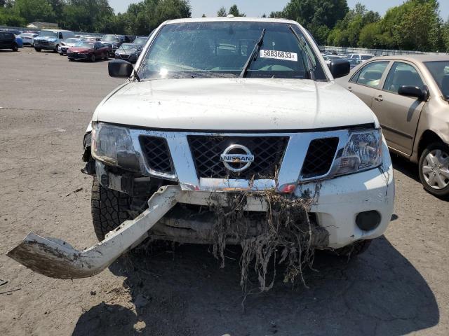 1N6AD0EV7JN743544 - 2018 NISSAN FRONTIER S WHITE photo 5