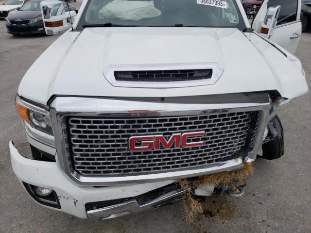 1GT12UEYXHF142269 - 2017 GMC SIERRA K2500 DENALI WHITE photo 11