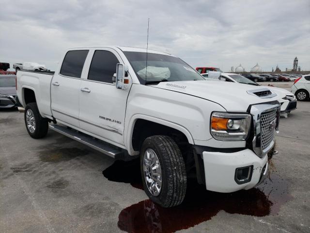 1GT12UEYXHF142269 - 2017 GMC SIERRA K2500 DENALI WHITE photo 4