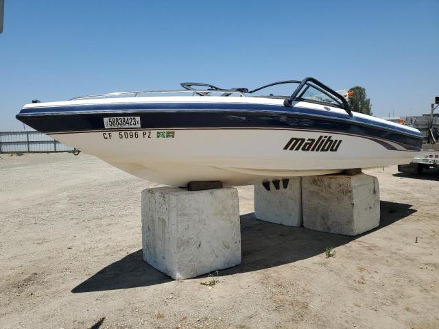 MB2B5150C202 - 2002 MALI BOAT TWO TONE photo 2