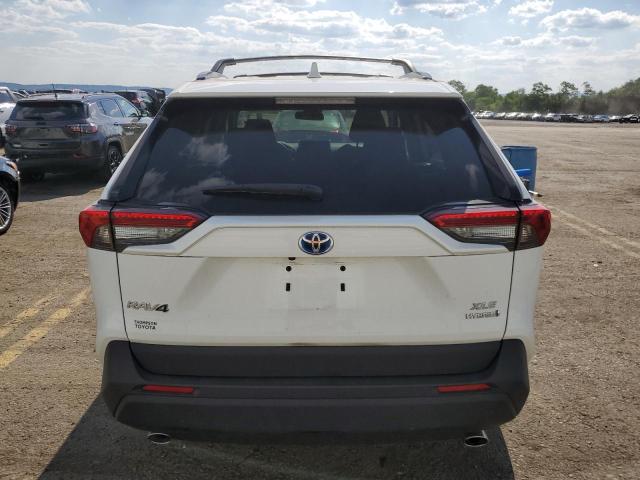 4T3RWRFVXPU109116 - 2023 TOYOTA RAV4 XLE WHITE photo 6