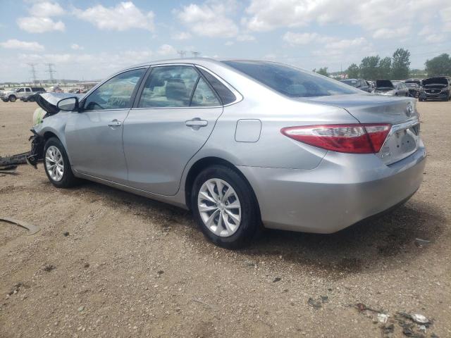 4T4BF1FK0FR474488 - 2015 TOYOTA CAMRY LE SILVER photo 2