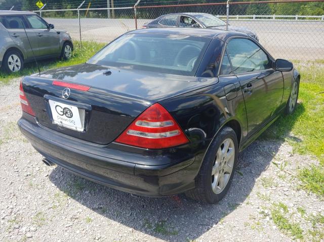 WDBKK49F51F179022 - 2001 MERCEDES-BENZ SLK 230 KOMPRESSOR BLACK photo 4