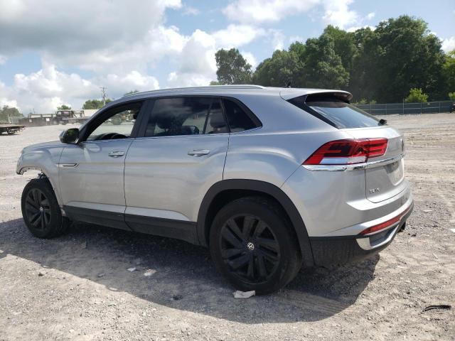 1V2WE2CAXNC203719 - 2022 VOLKSWAGEN ATLAS CROS SE ვერცხლისფერი ფოტო 2