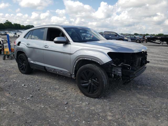 1V2WE2CAXNC203719 - 2022 VOLKSWAGEN ATLAS CROS SE ვერცხლისფერი ფოტო 4