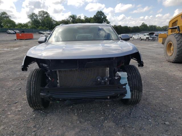 1V2WE2CAXNC203719 - 2022 VOLKSWAGEN ATLAS CROS SE ვერცხლისფერი ფოტო 5