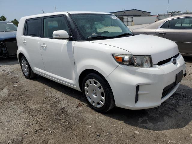 JTLZE4FE1CJ024491 - 2012 SCION XB WHITE photo 4