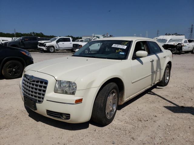 2C3JA53G45H694240 - 2005 CHRYSLER 300 TOURING WHITE photo 2