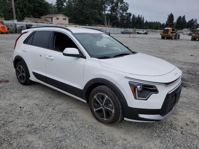 KNDCP3LEXP5090286 - 2023 KIA NIRO LX WHITE photo 4