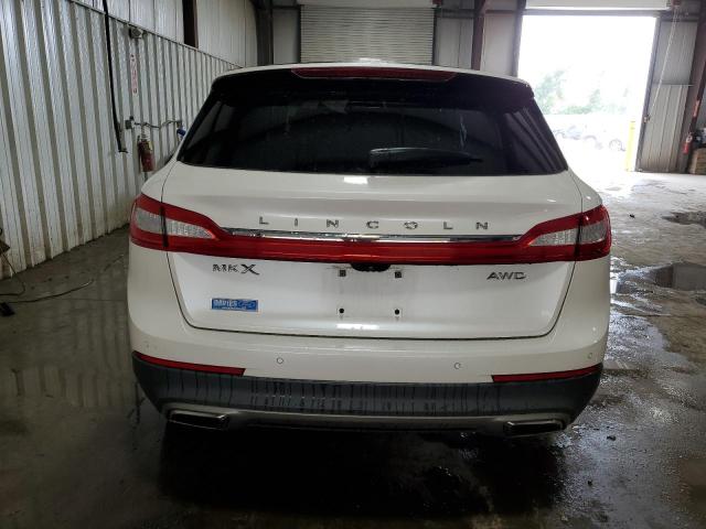 2LMTJ8LR8GBL74545 - 2016 LINCOLN MKX RESERVE WHITE photo 6