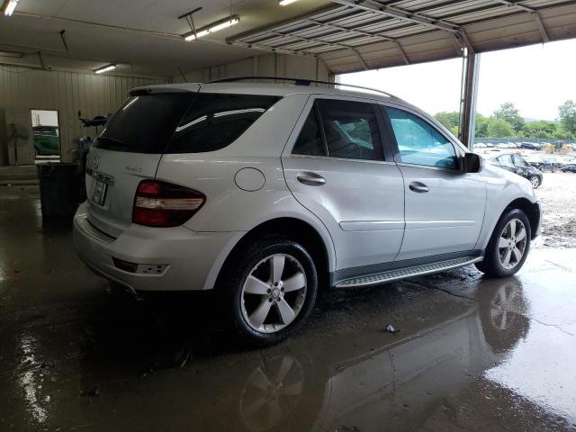 4JGBB8GB8AA532418 - 2010 MERCEDES-BENZ ML 350 4MATIC SILVER photo 3