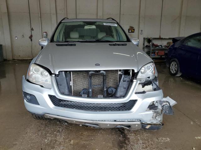 4JGBB8GB8AA532418 - 2010 MERCEDES-BENZ ML 350 4MATIC SILVER photo 5