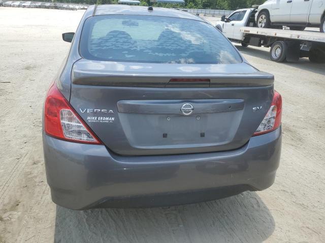 3N1CN7AP0HL902250 - 2017 NISSAN VERSA S GRAY photo 6