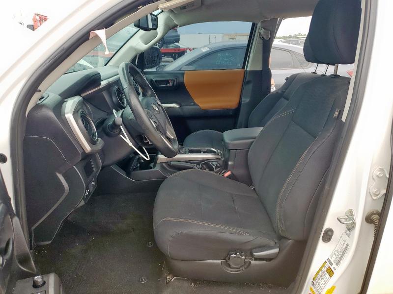 3TMAZ5CN8KM084230 - 2019 TOYOTA TACOMA DOUBLE CAB WHITE photo 7