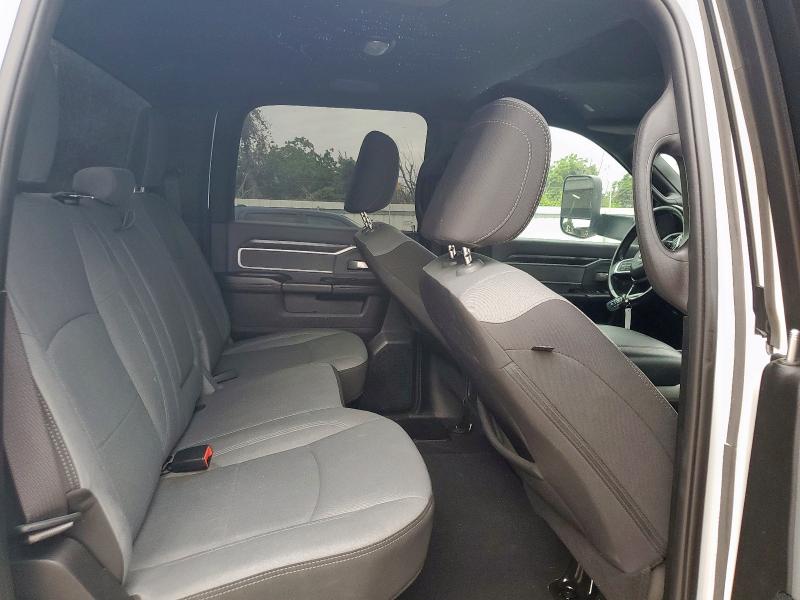 3C6UR5DL1NG149410 - 2022 RAM 2500 BIG HORN/LONE STAR WHITE photo 10