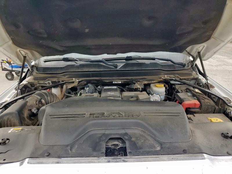 3C6UR5DL1NG149410 - 2022 RAM 2500 BIG HORN/LONE STAR WHITE photo 11