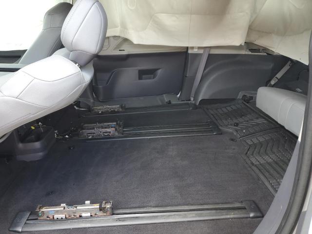 5TDJRKEC3NS122316 - 2022 TOYOTA SIENNA XLE Srebrny zdjęcie 11