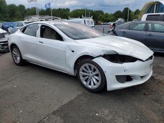 5YJSA1E28LF359317 - 2020 TESLA MODEL S WHITE photo 4