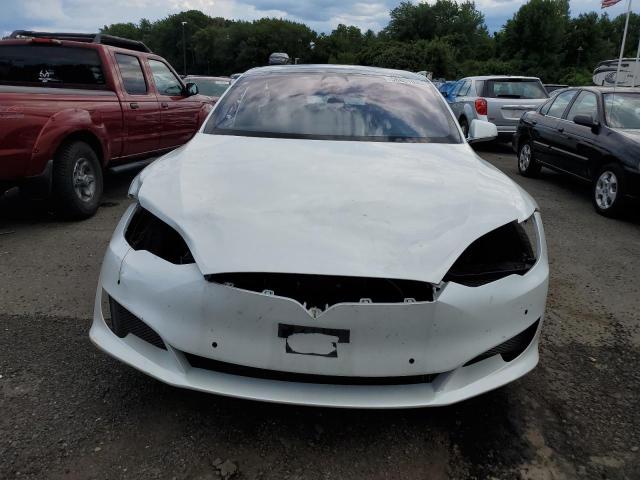 5YJSA1E28LF359317 - 2020 TESLA MODEL S WHITE photo 5