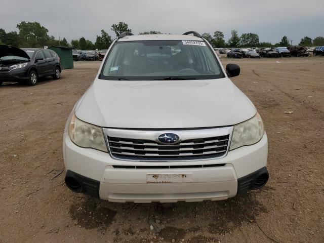 JF2SH6BC1AH907730 - 2010 SUBARU FORESTER XS Weiß Foto 5