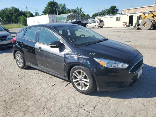 1FADP3K25HL246782 - 2017 FORD FOCUS SE BLACK photo 4