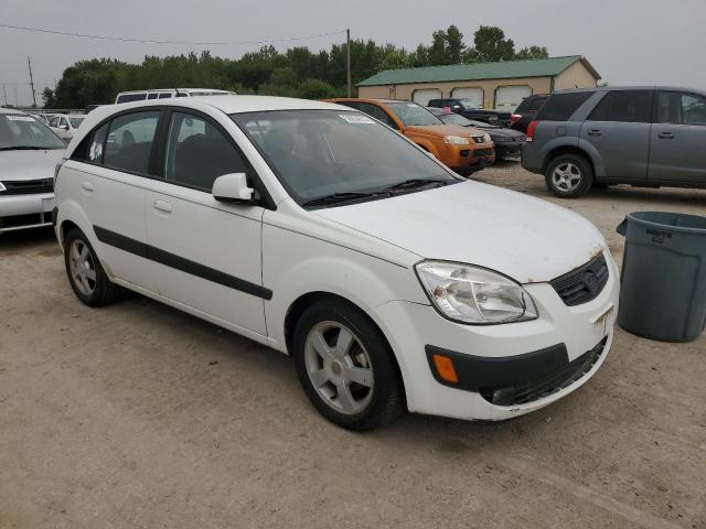 KNADE163066139767 - 2006 KIA RIO 5 WHITE photo 4